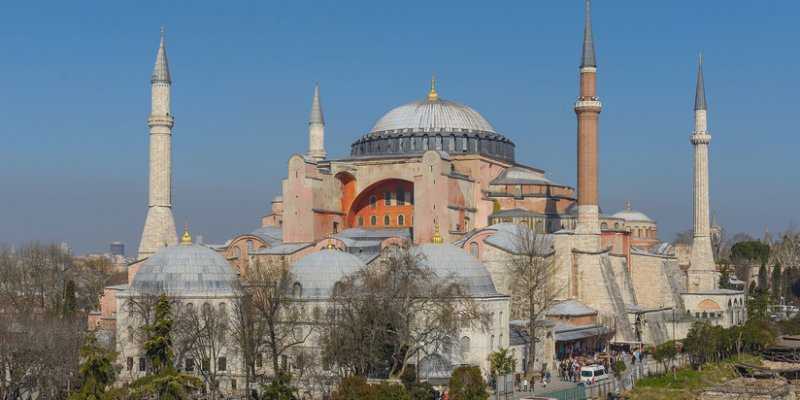 Патриарх Кирилл призвал власти Турции сохранить за собором Святой Софии статус музея